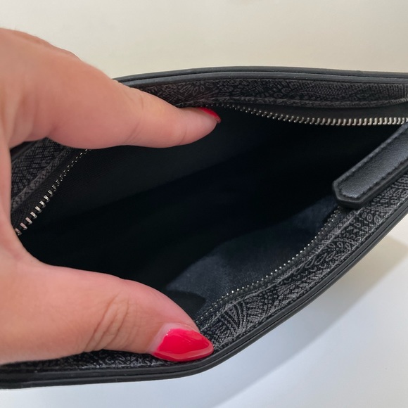 Liberty London For British Airways First Class Black Paisley Toiletry Bag - Picture 9 of 10